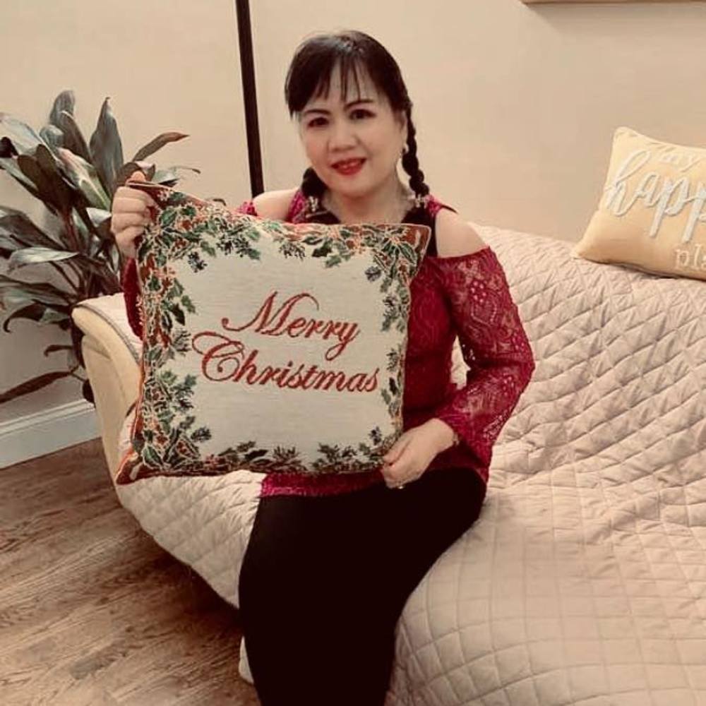 Meet your Posher, Tita